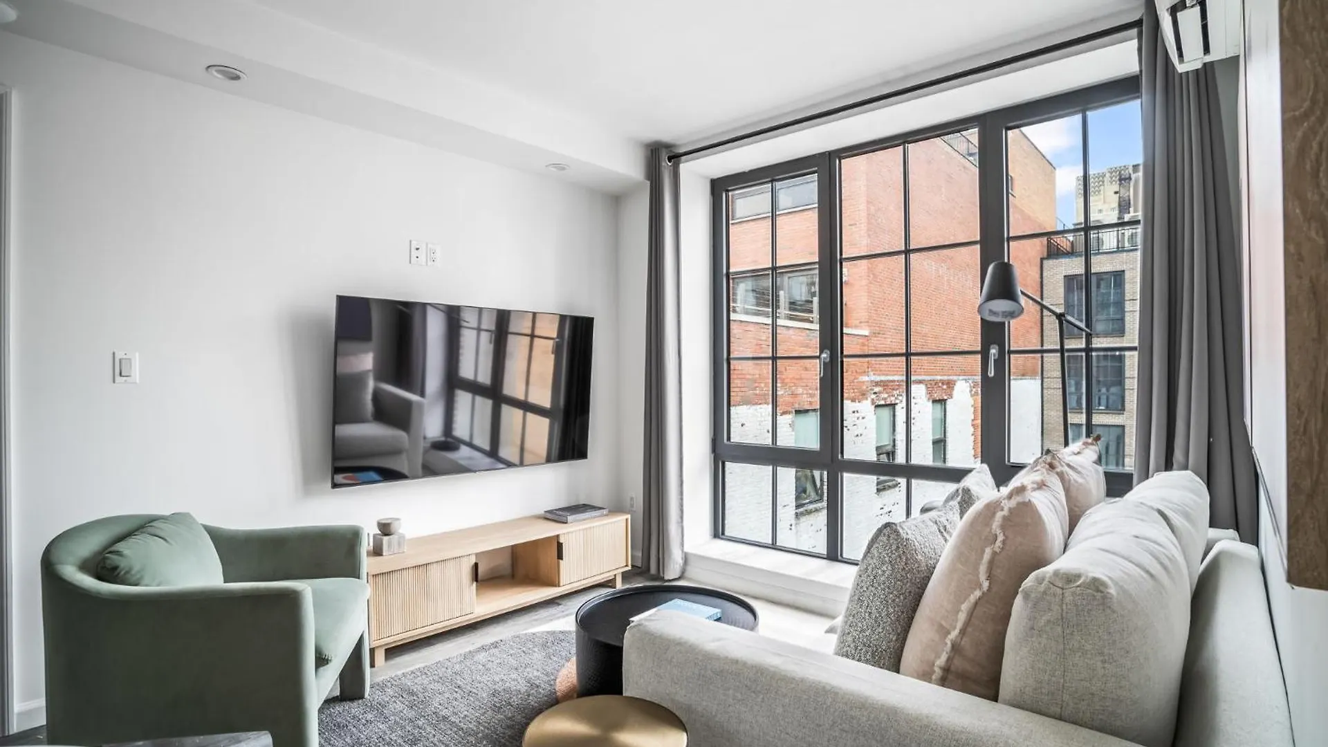 Chic Midtown 2Bedroom Cozy & Modern Retreat In Hells Kitchen New York
